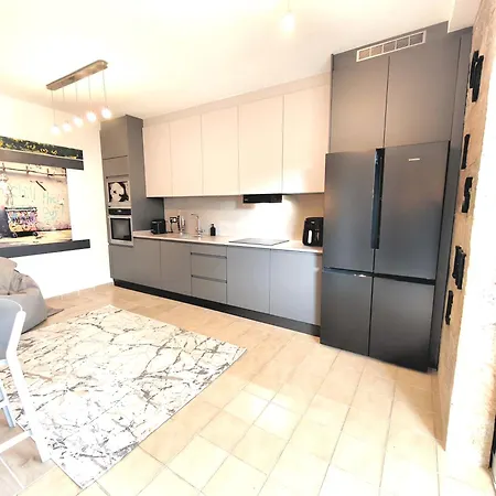 Holiday home Rooftop Pamro - Private Jacuzzi - Fitness Area - Free Wifi - Air Conditioner - Pool - Modern & Comfortable - Sunnygolf