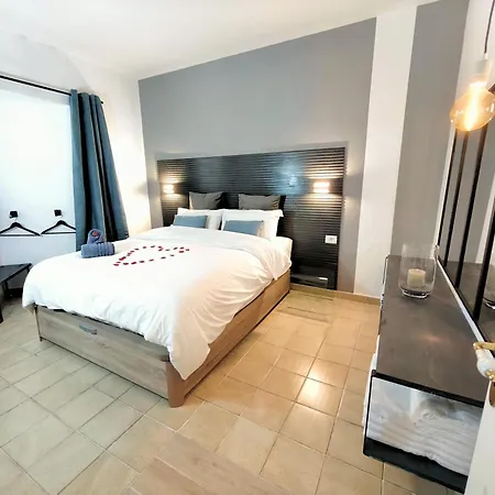 Holiday home Rooftop Pamro - Private Jacuzzi - Fitness Area - Free Wifi - Air Conditioner - Pool - Modern & Comfortable - Sunnygolf *