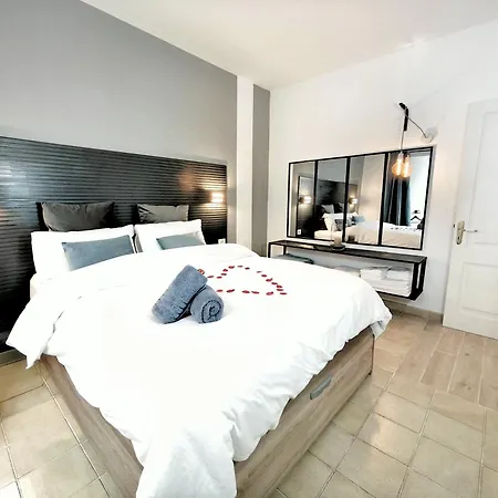 Holiday home Rooftop Pamro - Private Jacuzzi - Fitness Area - Free Wifi - Air Conditioner - Pool - Modern & Comfortable - Sunnygolf *