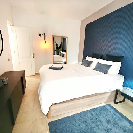 Rooftop Pamro - Private Jacuzzi - Fitness Area - Free Wifi - Air Conditioner - Pool - Modern & Comfortable - Sunnygolf Holiday home