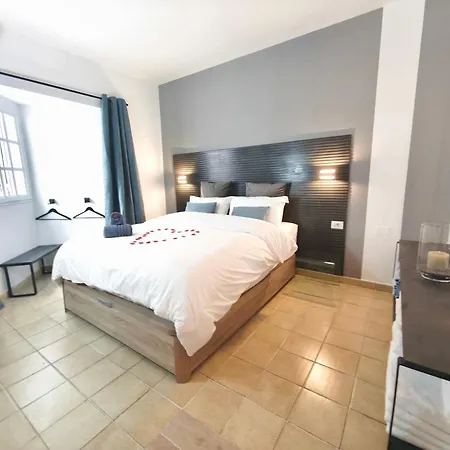 Holiday home Rooftop Pamro - Private Jacuzzi - Fitness Area - Free Wifi - Air Conditioner - Pool - Modern & Comfortable - Sunnygolf *
