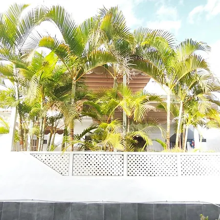 Rooftop Pamro - Private Jacuzzi - Fitness Area - Free Wifi - Air Conditioner - Pool - Modern & Comfortable - Sunnygolf