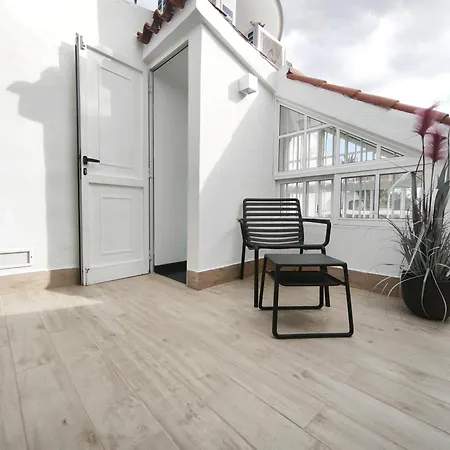Holiday home Rooftop Pamro - Private Jacuzzi - Fitness Area - Free Wifi - Air Conditioner - Pool - Modern & Comfortable - Sunnygolf