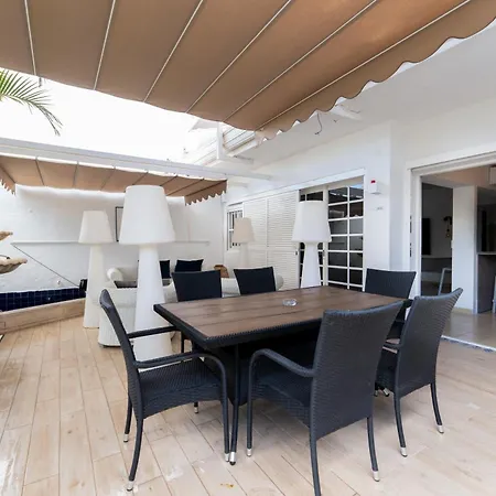 Rooftop Pamro - Private Jacuzzi - Fitness Area - Free Wifi - Air Conditioner - Pool - Modern & Comfortable - Sunnygolf Holiday home *