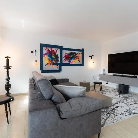 Holiday home Rooftop Pamro - Private Jacuzzi - Fitness Area - Free Wifi - Air Conditioner - Pool - Modern & Comfortable - Sunnygolf