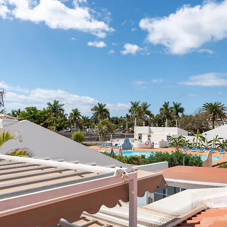Rooftop Pamro - Private Jacuzzi - Fitness Area - Free Wifi - Air Conditioner - Pool - Modern & Comfortable - Sunnygolf Holiday home *